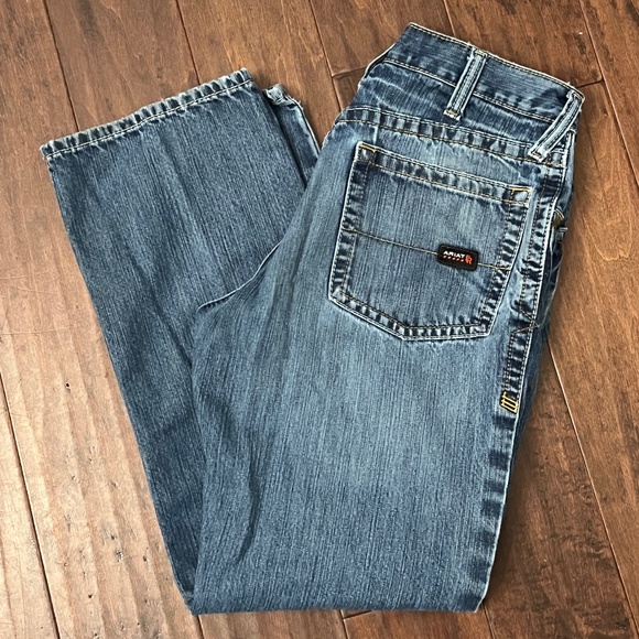 Ariat Fire Resistant Low Rise M4 Bootcut Jeans 32x32 See  3 photos minor flaw - Picture 2 of 12